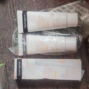 Neutrogena mineral uv tint face liquid 30 spf.